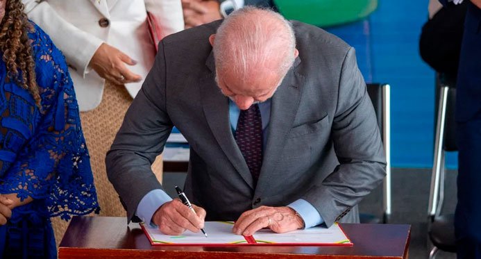 Governo sanciona três novas leis para combater a violência contra as mulheres