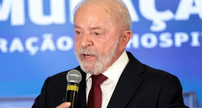 Lula viaja à Europa com 15 ministros para fechar acordos e atrair investimentos