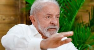 “Não permitiremos que os preços internacionais cheguem ao bolso dos caminhoneiros e das donas de casa”, diz Lula sobre a guerra no Irã