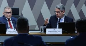 Rejeitam relatório final da CPI do Crime Organizado que pedia indiciamento de ministros