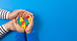 Sesa reforça compromisso com qualificação de atendimento para pessoas com autismo no ES