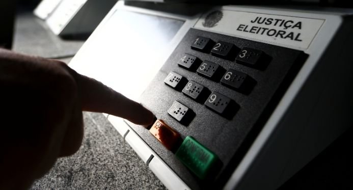 TSE proíbe regra da Lei Antifacção e mantém votação para presos provisórios em 2026