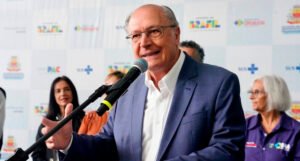 Alckmin: Família Bolsonaro usa PCC e CV para silenciar caso Banco Master