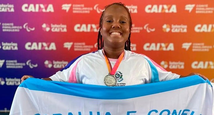 Aos 18 anos, Espírito Santo conquista prata no Encontro Paralímpico de Halterofilismo
