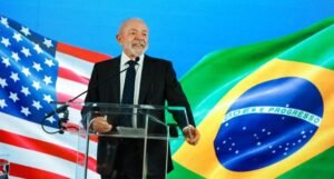 Brasil e EUA estabelecem prazo de 30 dias para desbloquear comércio após reunião entre Lula e Trump