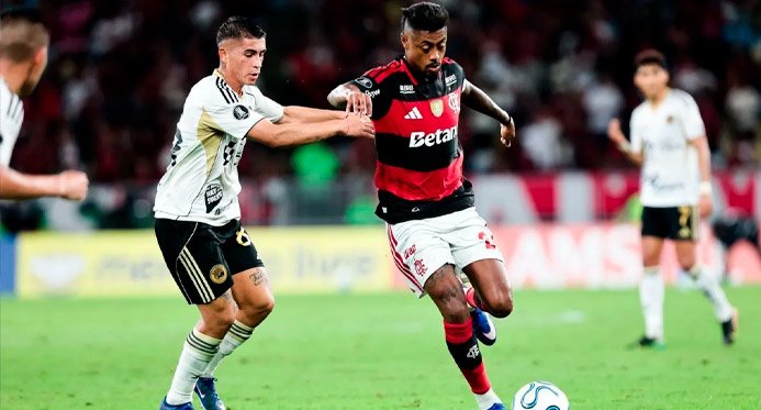 Bruno Henrique decide, Flamengo vence Cusco e segue invicto na Libertadores