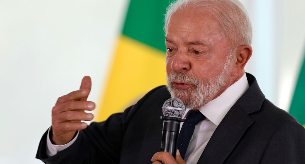 Lula aumenta vantagem e derrota Flávio Bolsonaro após escândalo com Banco Master, segundo investigação