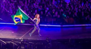 Show de Shakira em Copacabana reúne 2 milhões de pessoas