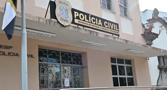 Professora acusada de assédio sexual a estudantes é demitida em Serra