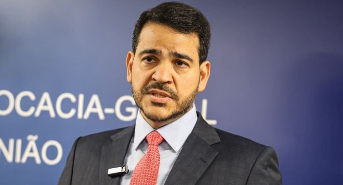 Rejeitado no STF, Messias define futuro no governo em meio a críticas sobre estratégia