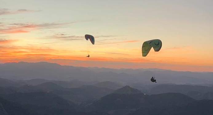 Afonso Cláudio recebe neste domingo (28) o 2º Circuito de Parapente