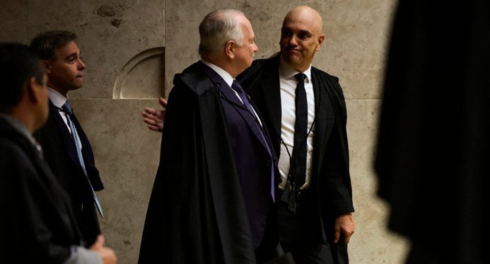 Fachin autoriza AGU a defender Alexandre de Moraes em julgamento nos Estados Unidos
