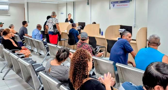 Farmácia Cidadã de Cariacica volta a atender no CRE Metropolitano após reforma