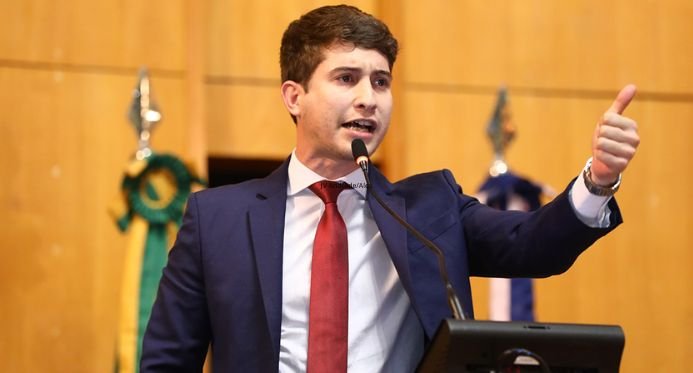 Justiça determina que deputado Lucas Polese indenize professor do Jaguaré acusado de ‘doutrinação’