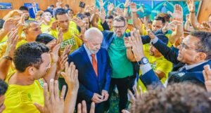 Antes das eleições, o PT envia uma carta aos evangélicos para estreitar laços e rejeitar a manipulação política da religião