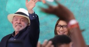 Pesquisa Apex/Futura indica liderança de Lula em todos os cenários para o 1º e 2º turnos