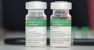 Vacina contra dengue do Butantan é suspensa no SUS após reações graves e duas mortes