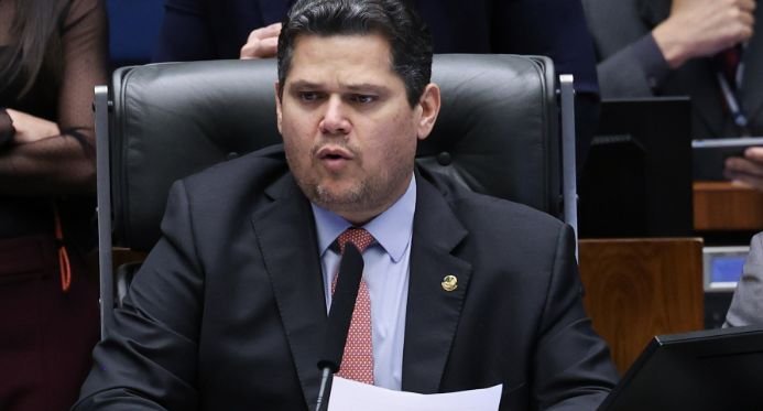 Vorcaro acusa Davi Alcolumbre de receber 30 milhões de dólares em propina
