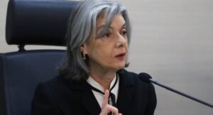 A democracia é uma responsabilidade popular e exige resistência contínua, diz Cármen Lúcia – Em Dia ES