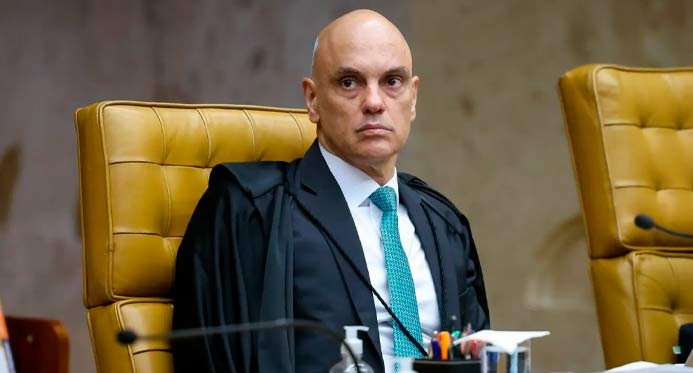 Exército entrega armas de Bolsonaro à PF e denuncia dois desaparecidos