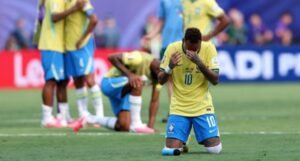 Jornal britânico associa avanços evangélicos ao declínio do futebol brasileiro – Em Dia ES