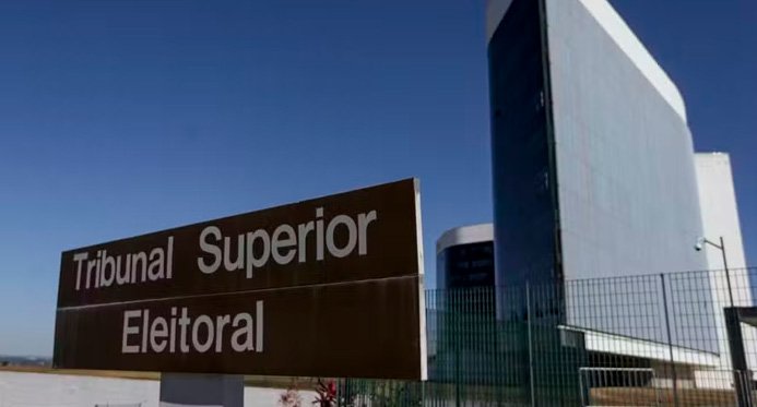 Partidos vão ao TSE contra Flávio Bolsonaro por negar notícias falsas sobre urnas eletrônicas – Em Dia ES