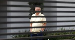 Polícia Federal busca armas na casa de Jair Bolsonaro em Brasília