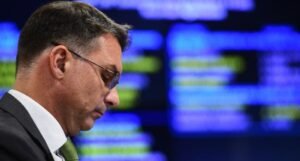 Rejeição de 50% entre mulheres para Flávio Bolsonaro e deixa Lula 10 pontos à frente – Em Dia ES