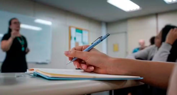 Senado aprova inclusão de educação financeira no currículo escolar – Em Dia ES