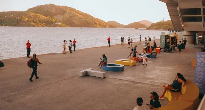 Fim de semana com literatura na Praça do Cais das Artes – Em Dia ES