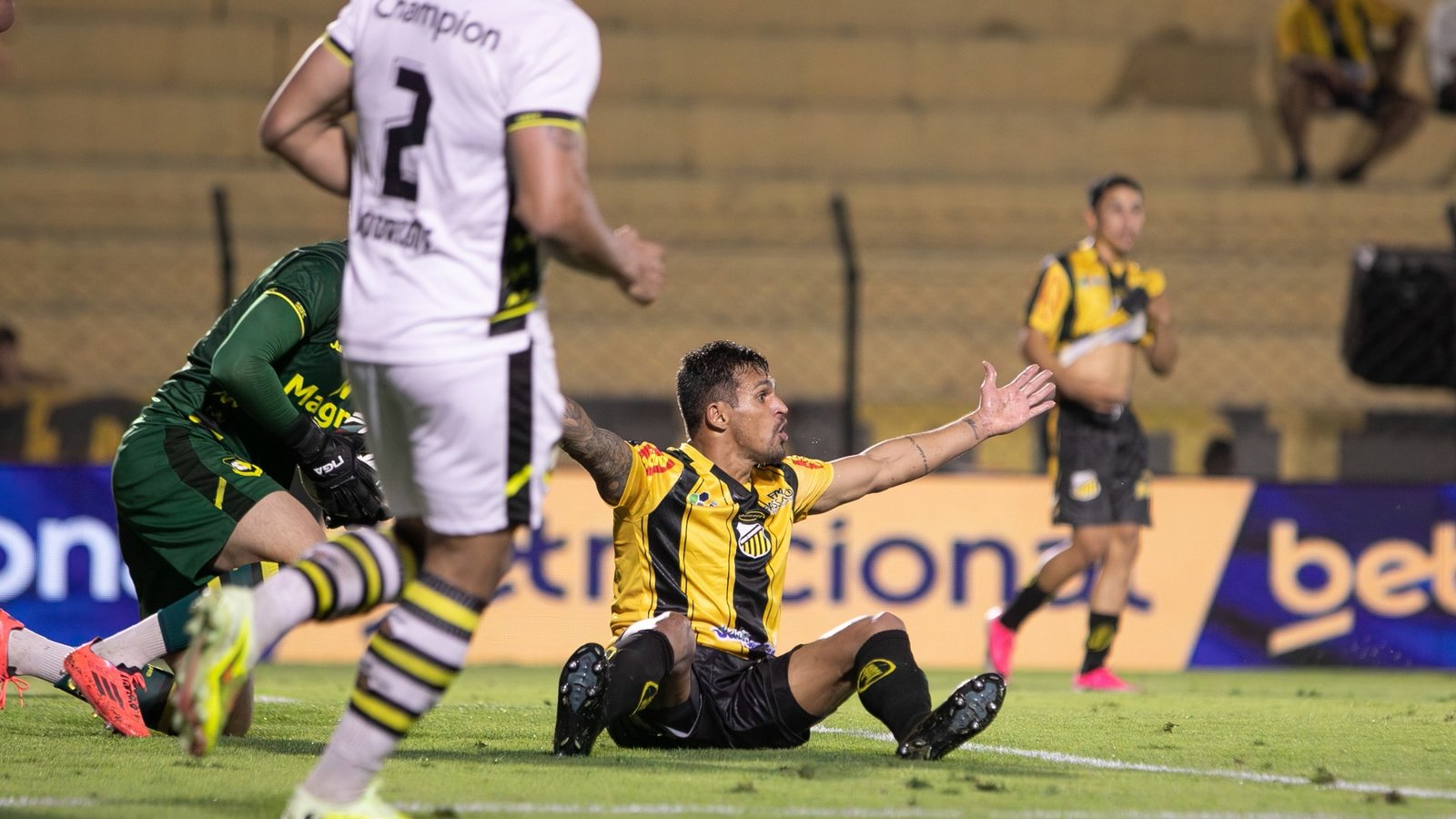 Novorizontino na Série B: time perde liderança e cai para 4º lugar