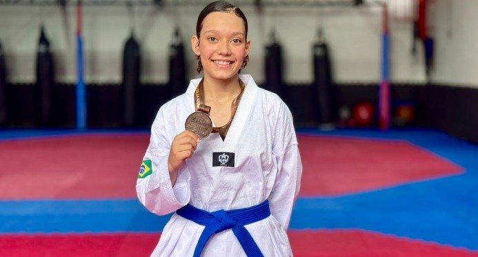 Aluna de Cariacica conquista bronze no taekwondo e tem melhor resultado do ES nos JEBs – Em Dia ES