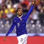 Olise marca no fim, França vence Bélgica e mantém invencibilidade da era Zidane