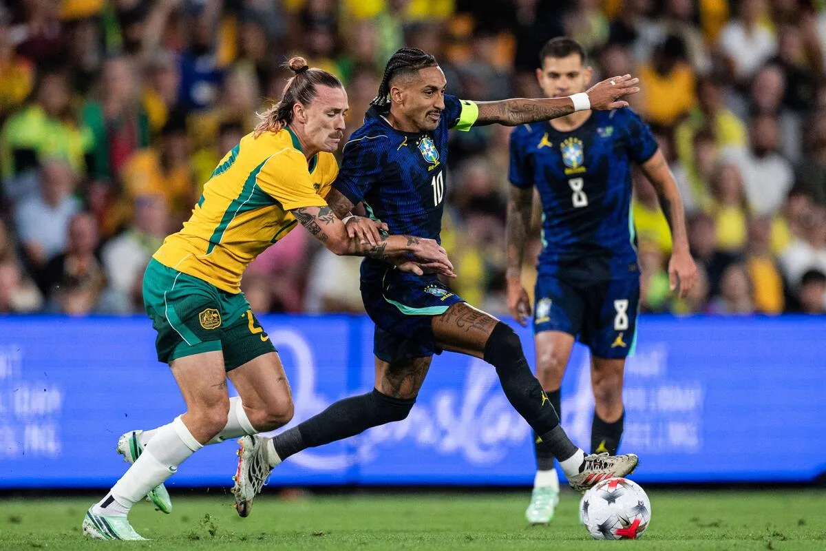 Brasil melhora, vence Austrália por 4 a 2 e dá primeiros sinais de evolução após a Copa | Torcedores
