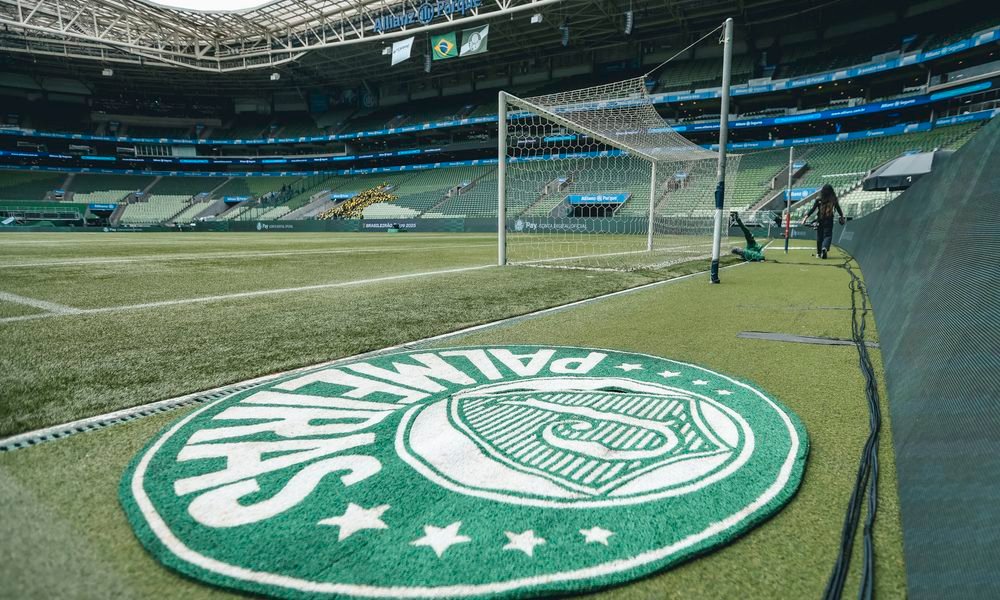 Coordenador da base do Palmeiras confirma renovação com jóia do clube