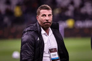 Pedrinho pode tentar reeleição no Vasco com pedido de Lamacchia