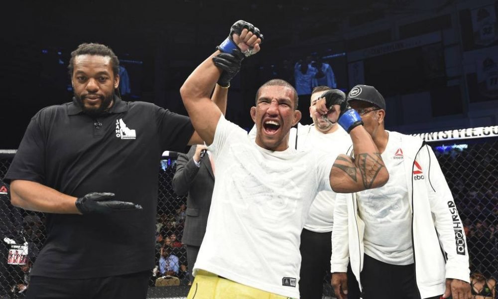 Raoni Barcelos deixa hospital após susto durante evento do UFC