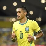 Presidente do Barcelona critica Data Fifa após lesão de Raphinha na Seleção