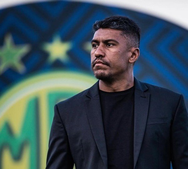 Paulinho desconversa sobre interesse de clube grande do Brasil