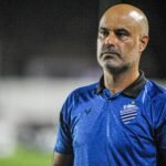 Lembra dele? Ex-técnico do CSA está perto de conquistar o acesso para a Série B