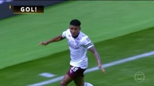 Rivais não perdoam: veja as zoações da eliminação do Fluminense na Libertadores