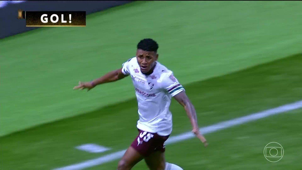 Rivais não perdoam: veja as zoações da eliminação do Fluminense na Libertadores