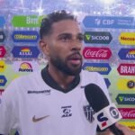 Renan Lodi admite pênalti em Leo Pereira que decidiu Flamengo x Atlético-MG: "Assumo meu erro"