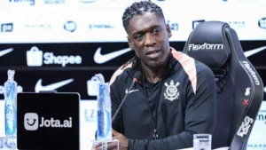 Seedorf nega influência de Memphis em acerto com o Corinthians | Torcedores