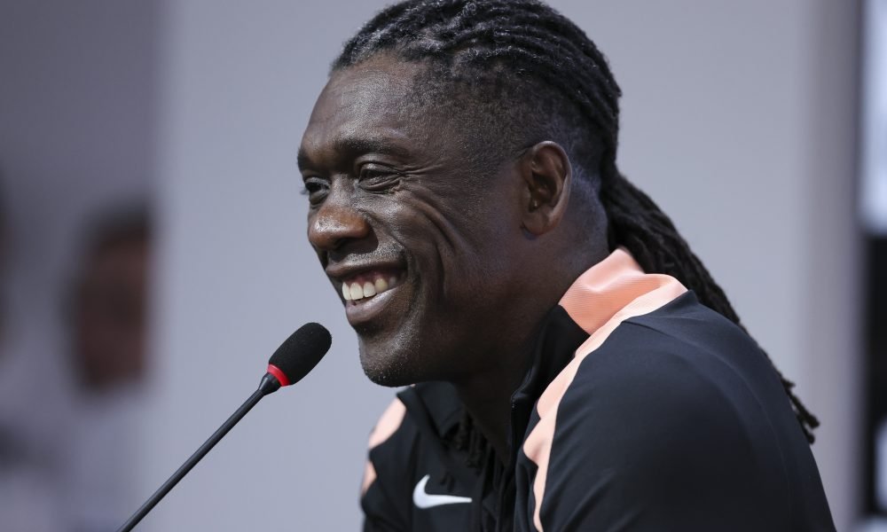 Seedorf promove mudanças no Corinthians e faz pedido nos bastidores