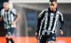 Coutinho celebra primeiro gol pelo Santos e vitória sobre o Fluminense: "Merecemos"