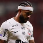 Memphis Depay e outro craque do Corinthians são alvos da torcida