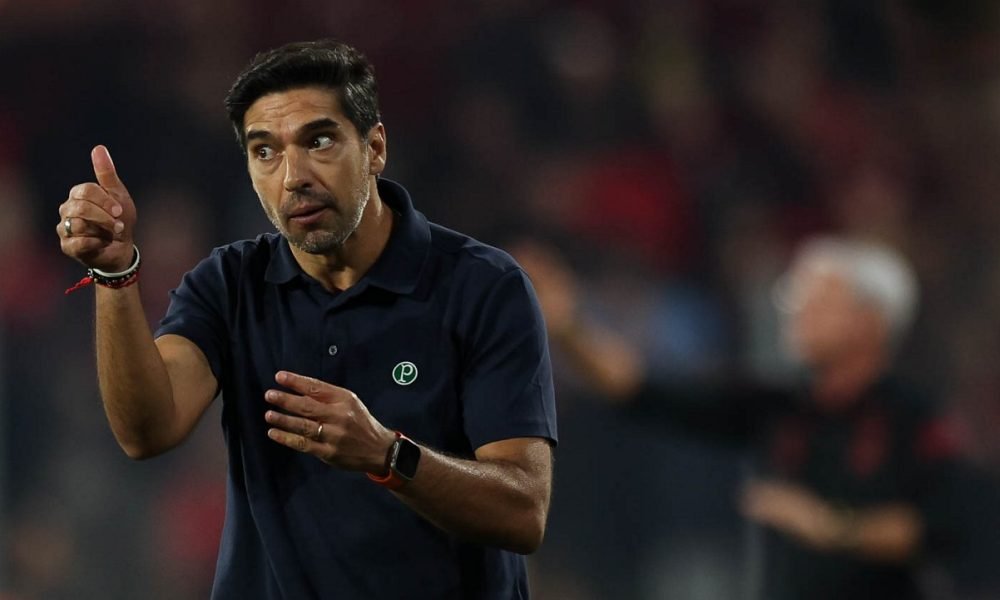 Abel destaca força coletiva do Palmeiras após vitória e faz pedido à torcida