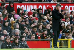 Manchester United avalia demissão de Michael Carrick após derrota