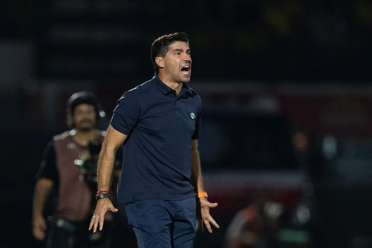 Abel elogia Palmeiras e pede apoio da torcida por três títulos